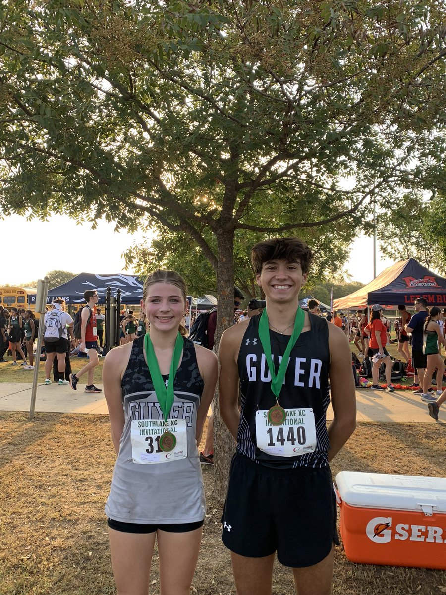 Great job competing at the Southlake Invitational! Ellis Eserman placed 11th in the Boys Varsity Elite Division w/ a PR of 14:44.8 &amp; Eva Vasquez placed 5th in the Girls Varsity Open Division w/ PR of 19:39.
