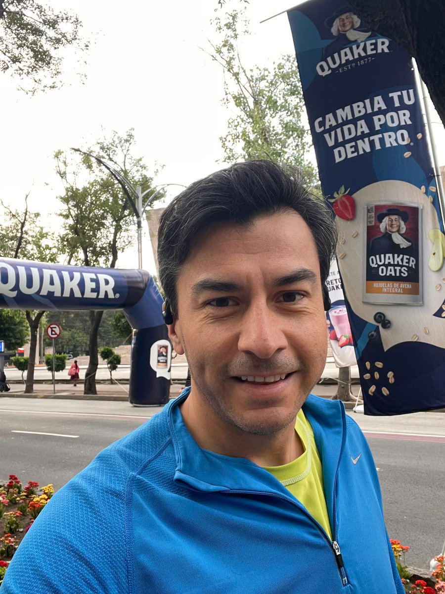 1marcolopez's tweet photo. 🏃‍♀️🏃‍♂️ Just crushed 10 amazing kilometers at the #maratoncdmx 🌆 The energy, the runners, the vibes – absolutely incredible! 🙌 Running alongside such dedicated athletes was a true inspiration.💪 #MexicoCityMarathon #RunningHigh #InspirationEveryStep https://t.co/JC6VeNUpGN