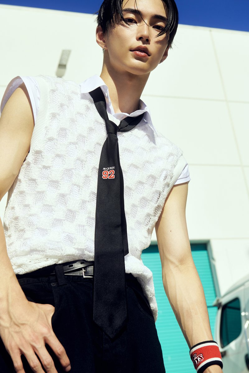 RIIZE_official's tweet image. Guitar Hunting Journey #1
#SEUNGHAN #승한

【Get A Guitar - The 1st Single Album】
➫ 2023.09.04 6PM (KST)

💿Pre-save &amp;amp; Pre-order
riize.lnk.to/GetAGuitar

#RIIZE #라이즈
#RISEandREALIZE
#GetAGuitar #RIIZE_GetAGuitar