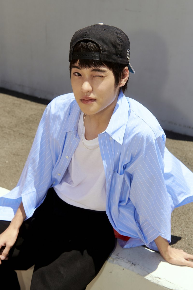 RIIZE_official's tweet image. Guitar Hunting Journey #1
#SOHEE #소희

【Get A Guitar - The 1st Single Album】
➫ 2023.09.04 6PM (KST)

💿Pre-save &amp;amp; Pre-order
riize.lnk.to/GetAGuitar

#RIIZE #라이즈
#RISEandREALIZE
#GetAGuitar #RIIZE_GetAGuitar