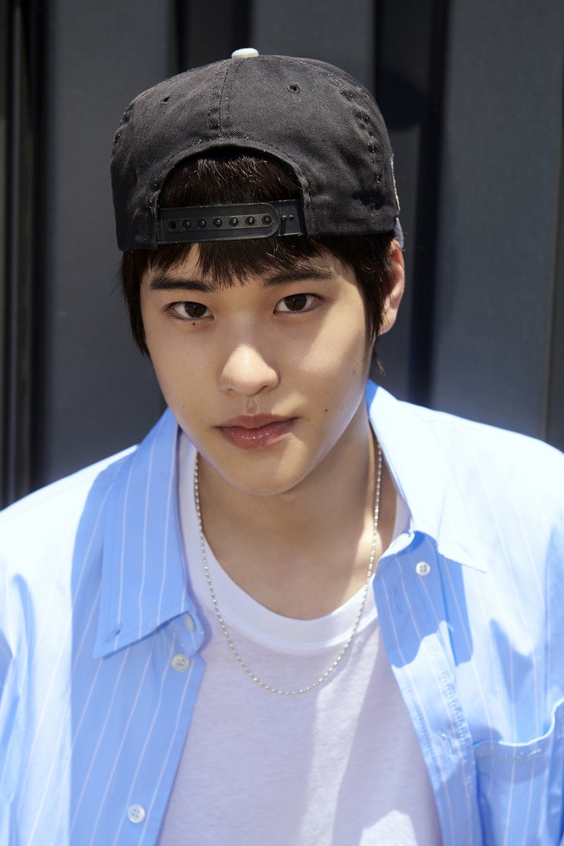 RIIZE_official's tweet image. Guitar Hunting Journey #1
#SOHEE #소희

【Get A Guitar - The 1st Single Album】
➫ 2023.09.04 6PM (KST)

💿Pre-save &amp;amp; Pre-order
riize.lnk.to/GetAGuitar

#RIIZE #라이즈
#RISEandREALIZE
#GetAGuitar #RIIZE_GetAGuitar