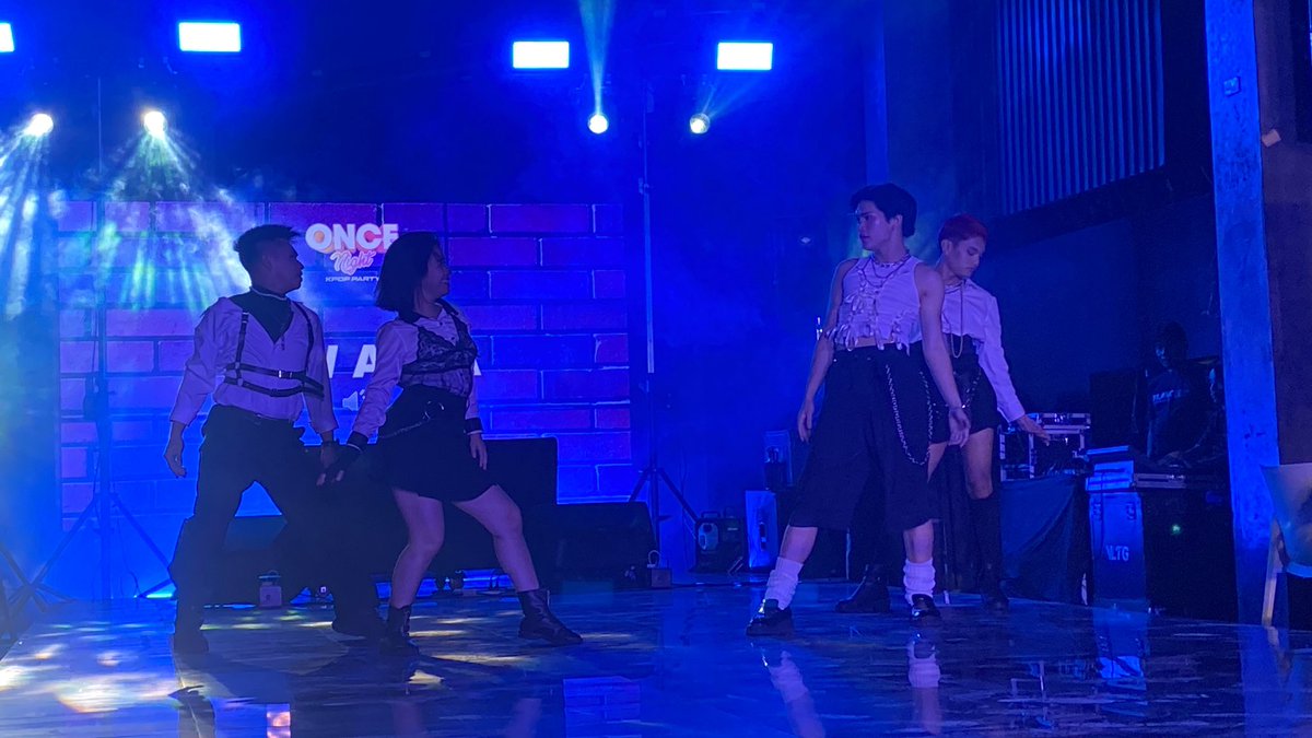 newarea22's tweet photo. setting up the stage with the unstoppable cry for me ๐ฉธ๐ฉธ Thank you ONCE and @oncehq also @KmmunityPH ๐ญ๐
#ONCE #ONCENIGHT #KPOP #KmmunityPH #KmmunityPHlovesONCEHQ
@Dallenais
@leyoonaise
@_erqeken
@ehrljp5 https://t.co/QP6WhlOu9G