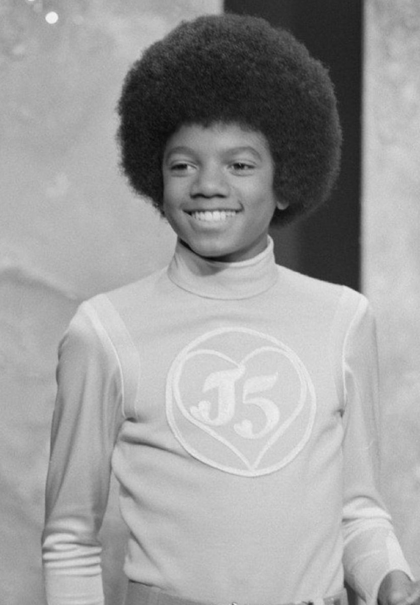 mjisloveforever's tweet photo. Nothing brings me greater joy than seeing him smile. I love him beyond words. He is so important to me❤️✨ #MichaelJackson #CelebrateMichaelJackson https://t.co/WEZHdVYQD4