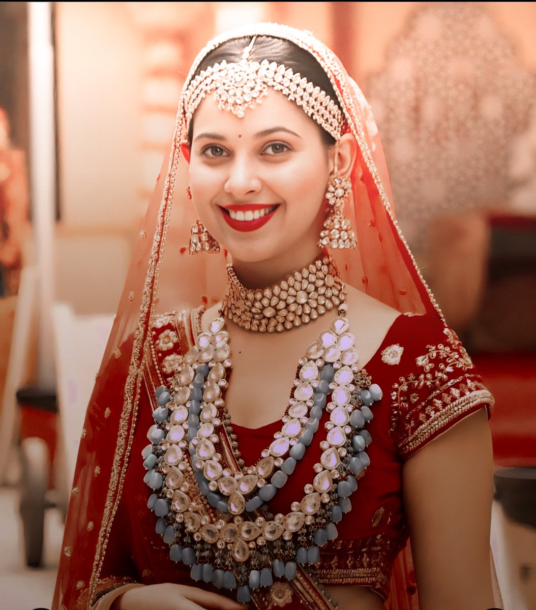 The most beautiful bride fr 💕

#AliceKaushik #raavipandya