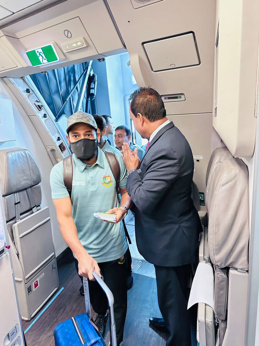 SriLankan Airlines tweet media