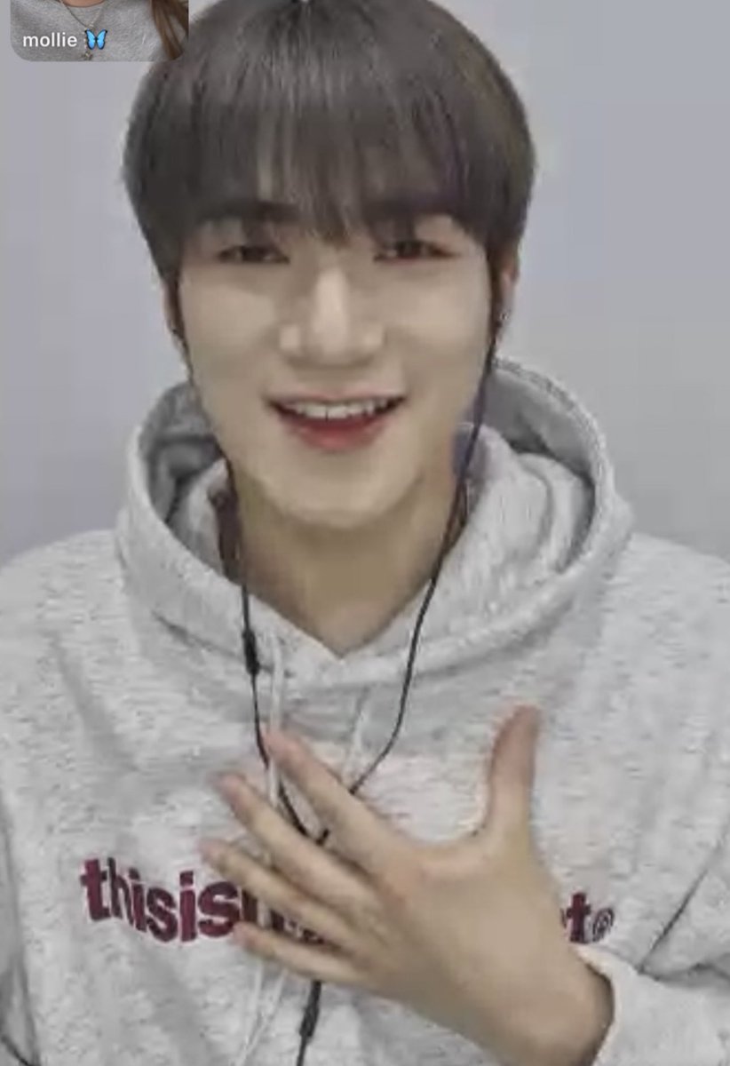 dhynabi's tweet photo. happiest birthday you very handsome, sweet, talented man. i love you so very much!! i hope you get to celebrate with all your loved ones 🩶
#BirthdayOfYoonwoo #BOYW
#행운_가득한_윤우의_탄생일 #HAPPY_YOONWOO_DAY https://t.co/BgII7UTGGD