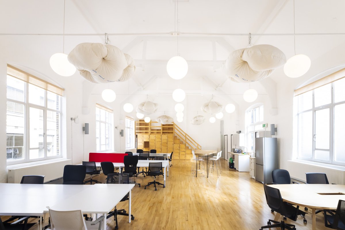 Join an amazing community of start-ups and social enterprises in the heart of Old Street! Dingley Space offers 25% off the first 3 months: 📈 All services included 📈 No deposit 📈 Flexible contracts Find out more: orlo.uk/Lw3Kr #AffordableWorkspace