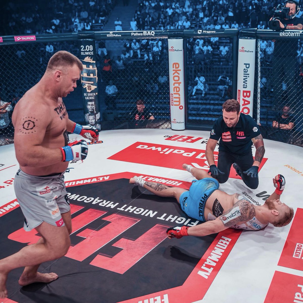fenmma's tweet photo. Bonusy po gali #FEN49 💸
⚔️ Walka wieczoru:
Adrian Zieliński 🆚 Kamil Kraska
🥋Poddanie wieczoru: Mateusz Sosnowski
🥊 Nokaut wieczoru: Robert Maruszak https://t.co/3mEyYO2mRb