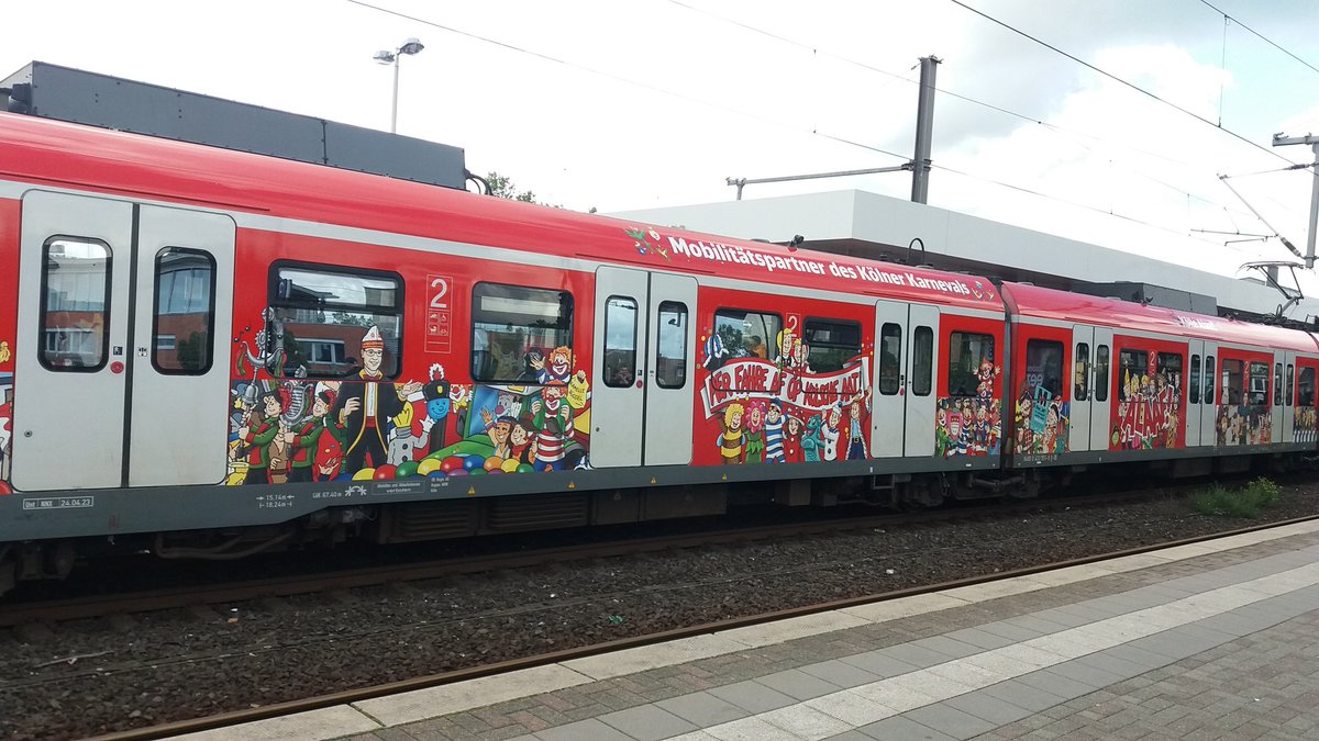 passend dazu auch die S-Bahn...