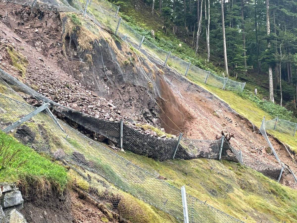 🌧️ Gefahr steigt! GFO handelt. Wagenrunse Absperrung &amp; Evakuierung bis 29. Aug. Naturgefahren überwacht. Sicherheit hat höchste Priorität. #GlarusSüdSafety #Wetterwarnung