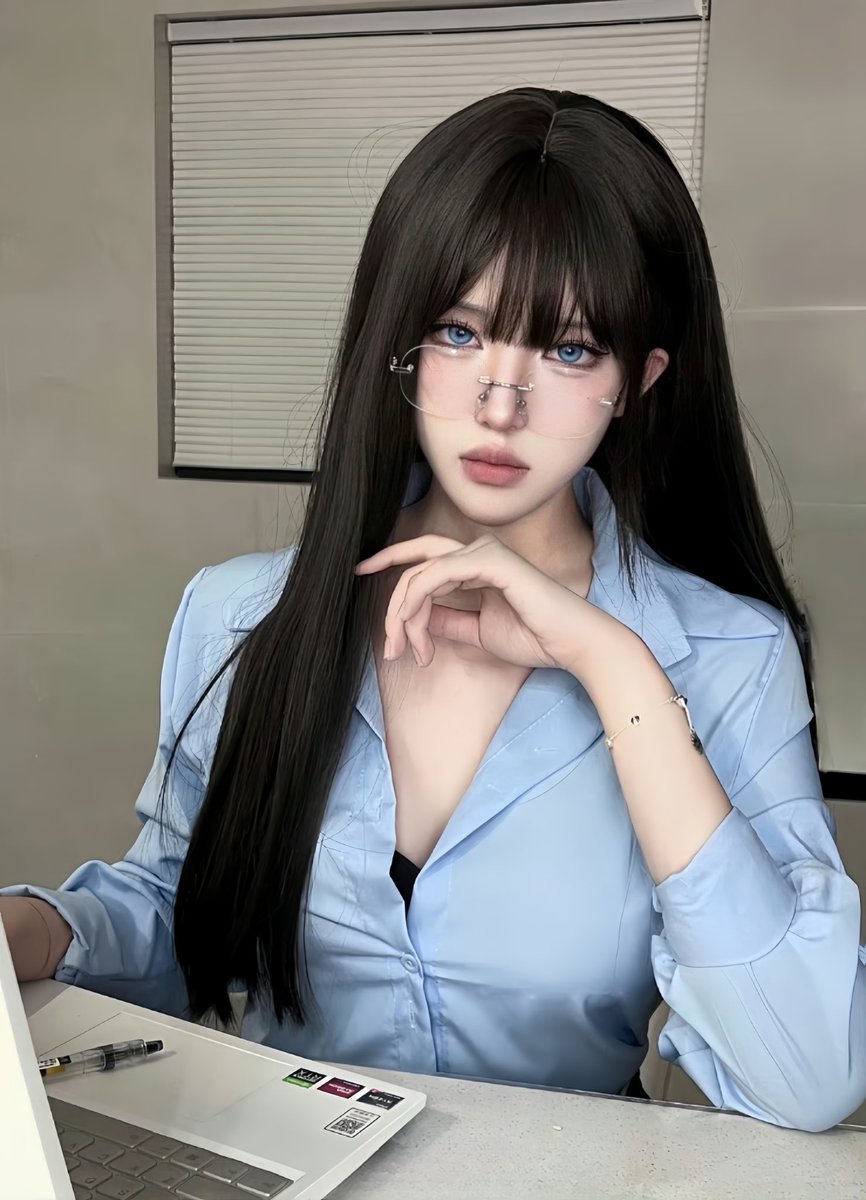 你是在偷看我吗?
#cosplay #badthinkingdiary #kangyuna #wlw https://t.co/fAAjj3HziJ