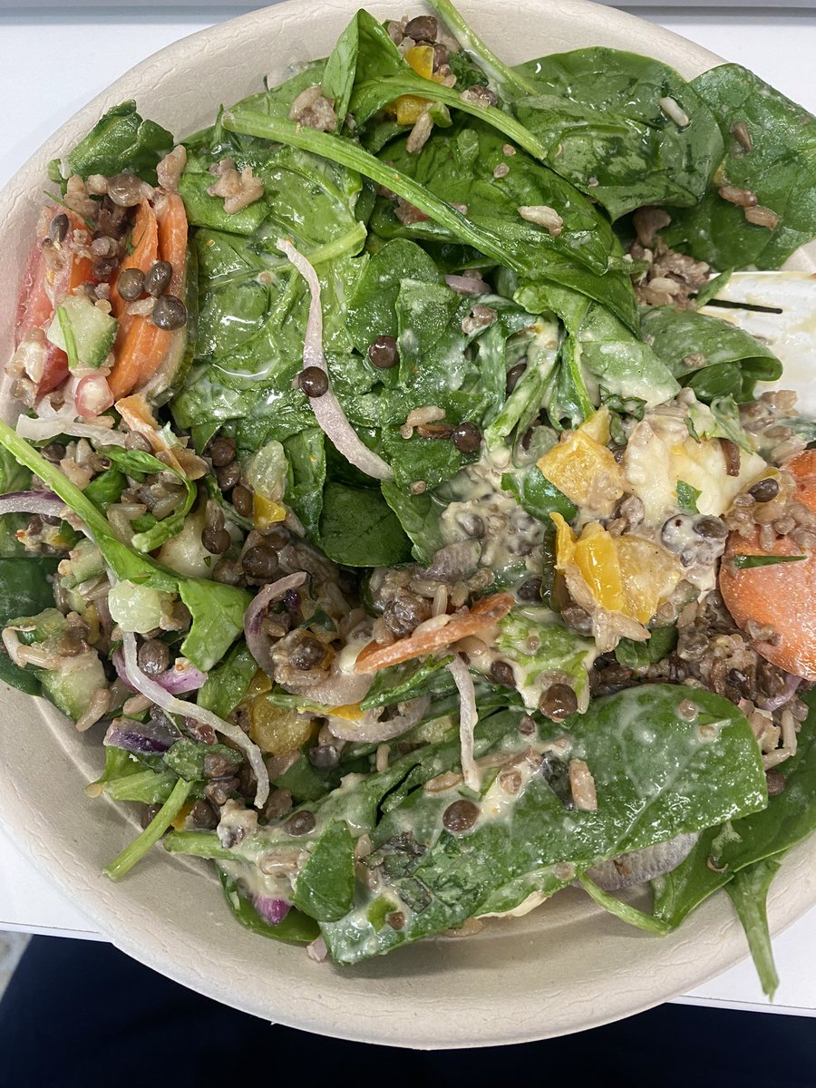 ruchikaabrol's tweet image. Expectation vs Reality #tossed salad bar! 😬🙈! 👎🏻