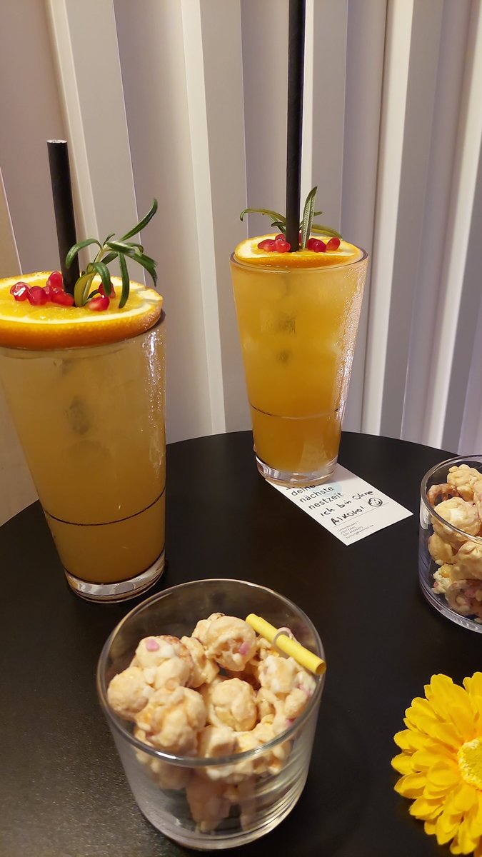 AleonorAqui's tweet image. Grandioser Wellness Tag mit @teleia_wvalley 
😍
#timetobe