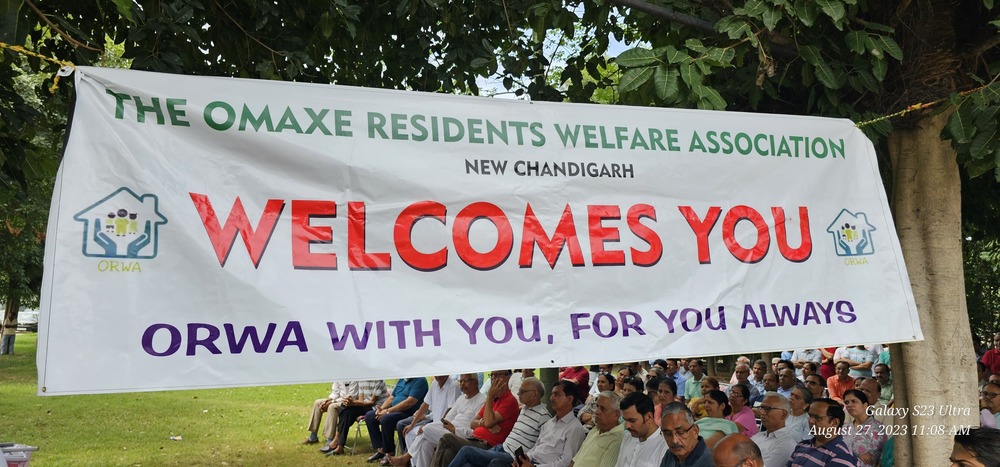 orwanewch's tweet photo. The Omaxe Residents today held a protest under the aegis of ORWA against the builder Omaxe. The builder has gone back on many of the promises made and the Township is deteriorating.
@yugmarg
@AajSamaaj
@TNNavbharat
@saveratimes
@PTINews
@TheStatesmanLtd
@JagbaniOnline https://t.co/HMnsMAGrZ8