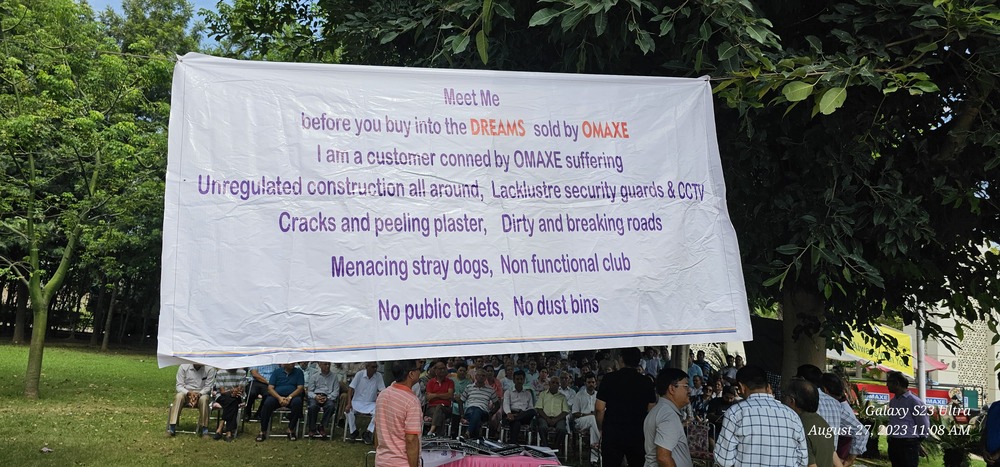 orwanewch's tweet photo. The Omaxe Residents today held a protest under the aegis of ORWA against the builder Omaxe. The builder has gone back on many of the promises made and the Township is deteriorating.
@yugmarg
@AajSamaaj
@TNNavbharat
@saveratimes
@PTINews
@TheStatesmanLtd
@JagbaniOnline https://t.co/HMnsMAGrZ8