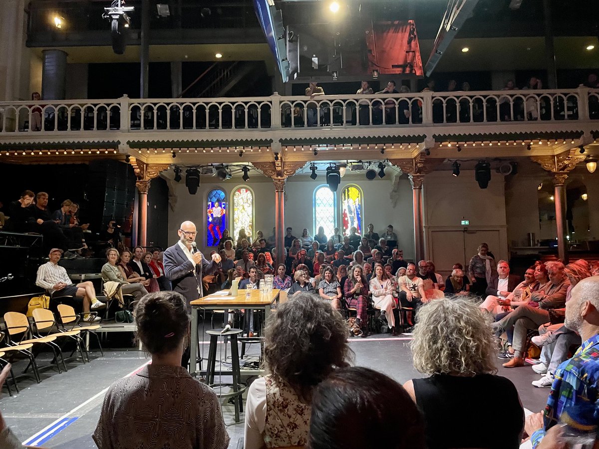 gekelink's tweet photo. Jammer dat we de staatssecretaris van Cultuur niet nog jaren mogen houden #lofvoorUslu #paradisodebat #kunsten92 https://t.co/lryOEpIkiQ
