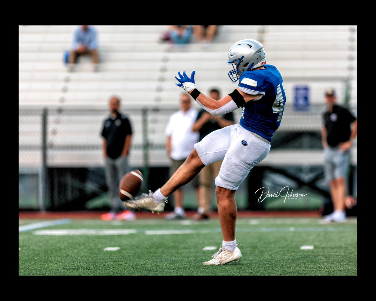 DavidJohnsonPh2's tweet photo. Poudre High hosted Rock Canyon last Thursday night for their home opening game. 

#football #sports #photographer #photograghy @PSD_ATHLETICS https://t.co/U9pLsz7xtQ