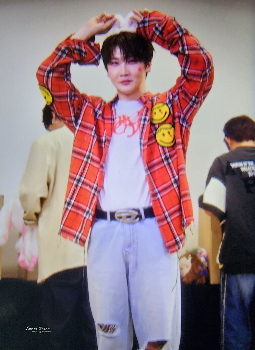 230827

#베리베리 #VRVR 
#배호영 #호영 #HOYOUNG
<a href="/the_verivery/">VERIVERY_OFFICIAL</a> <a href="/by_verivery/">VERIVERY</a>