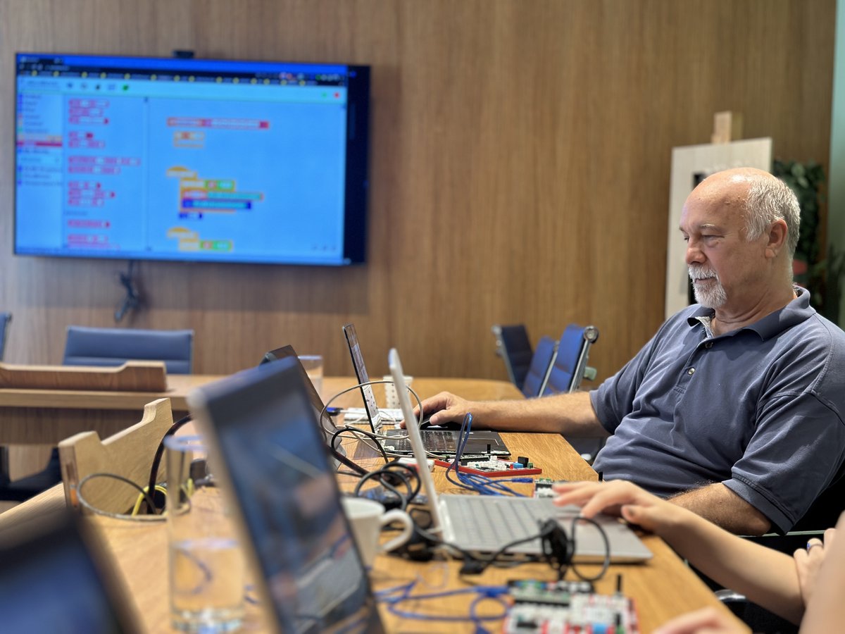 hakanatas's tweet photo. We had great training with PicoBricks and REX kits on the Microblocks platform for three days under the leadership of Turgut Güneysu. Thank you @habitatdernegi , @robotistan , @microblocksfun https://t.co/x62gshJ3z2