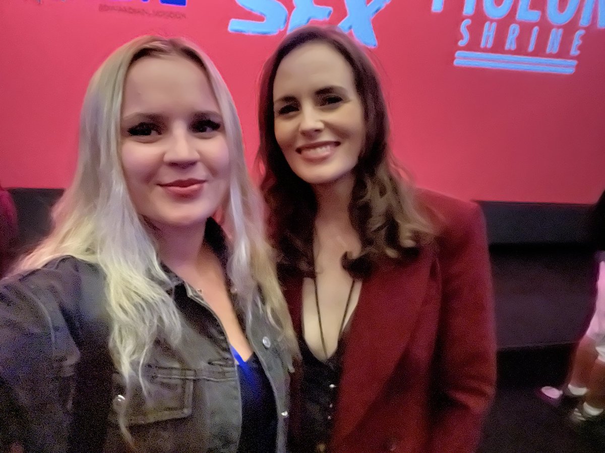 NeveLofthouse's tweet photo. Had the best day at @FrightFest yesterday! Watched some amazing films in the Empire Cinema. Feeling very inspired and special thanks to @ellen_adair for being so friendly and warming and Brett from @frameworkproduc for chatting with me and my dad! https://t.co/x7h59BuUEA