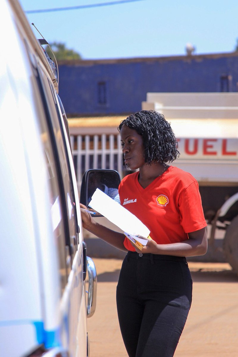 GoldenDigitalUG's tweet photo. @Shell_Uganda Rimula is the golden standard for engine protection, and this weekend we continue to engage with you our customers with a series of brand activations at Shell Kanyanya and Mpererwe Taxi Park. #GoldenActivations @VivoEnergyUg https://t.co/IDtV7YjLVX