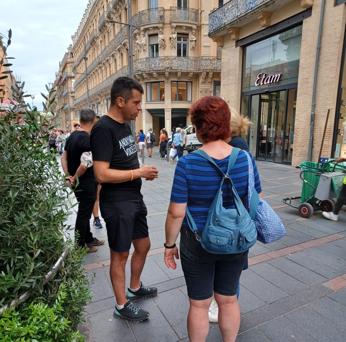 Raimon_Sabater's tweet image. Action @humanesupremacy #anonymousforthevoiceless hier lors de la #journeemondialepourlafinduspecisme 👌

#agirpourlesanimaux #stopspecisme #justicepourlesanimaux #souffranceanimale #veganisme #evoluer #exploitationanimale #sentienceanimale #lesanimauxmeritentmieux #causeanimale