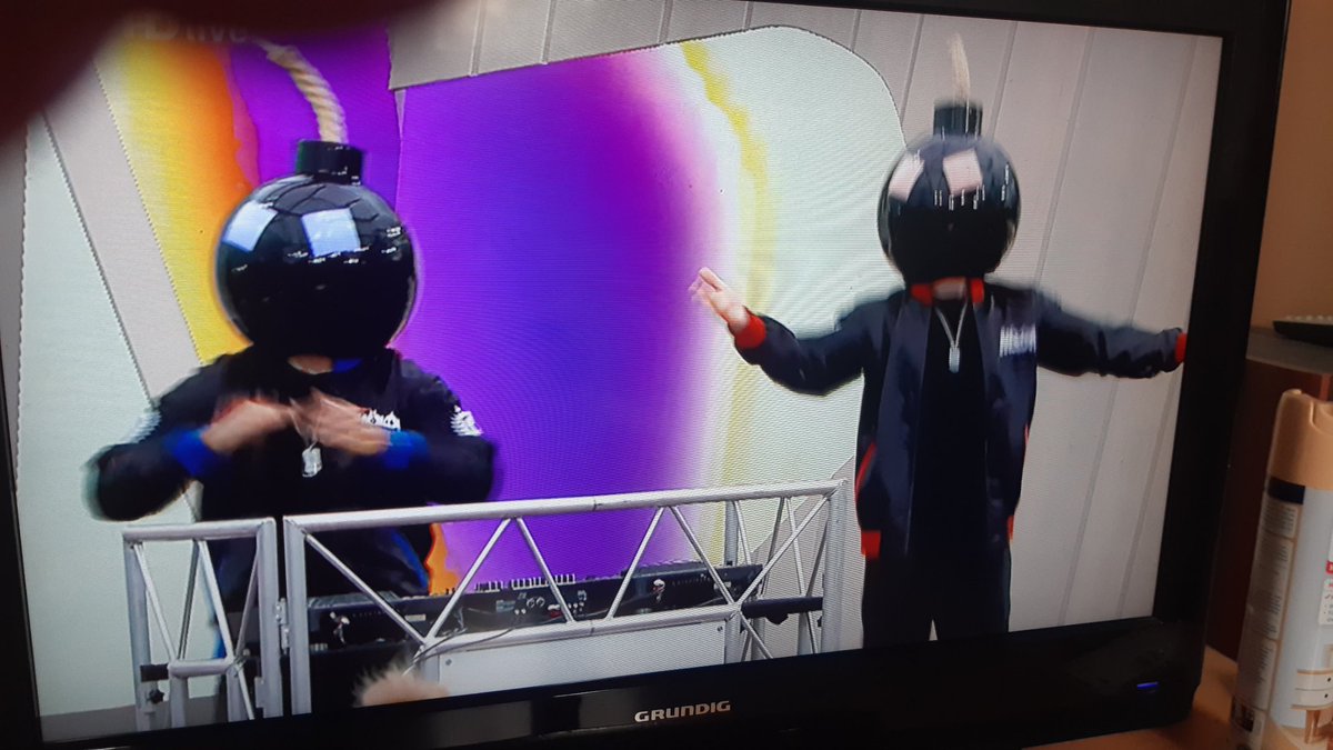 McAlgae's tweet image. #Bombenstimmung im.#Fernsehgarten 😉