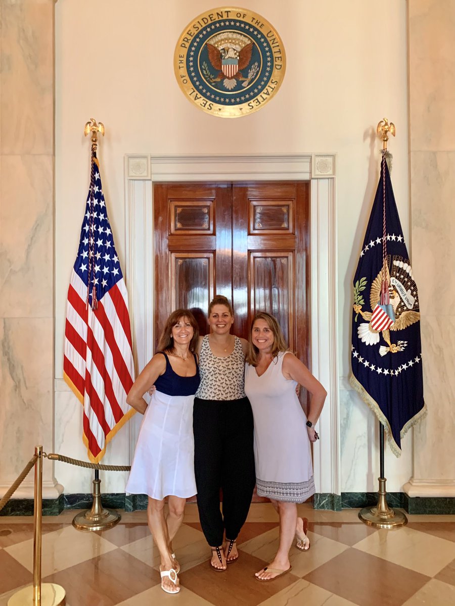What a fun day at the White House’s Back to School Open House! Proud to represent for Team Ashlawn! 🍎❤️✨ <a href="/Ashlawneagles/">Ashlawn Eagles</a> <a href="/DualLangEdProud/">Frances Lee</a> #APSBack2School