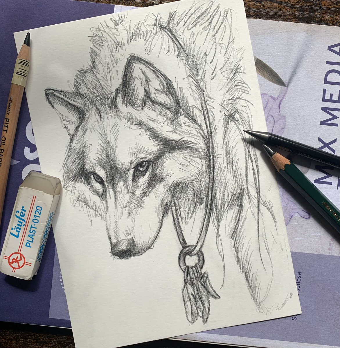 SteelsArt's tweet photo. Let’s make a sketch every day untill the #Eurofurence starts next Sunday. 💪 1/8
#wolf
#pencil https://t.co/0gXMz691Ra