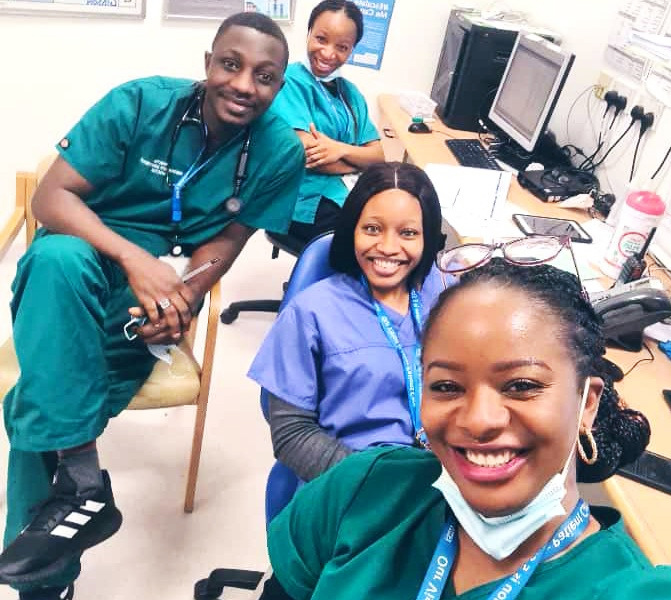 cobbo3's tweet photo. In the last 8 years, at least 5,600 Nigerian doctors have left for Britain alone, leaving only 24,000 registered doctors for a population of 220 million. Others left for the US, Canada, and Saudi Arabia 1/4
📸X@TheTemiOso https://t.co/2jxI43idVq