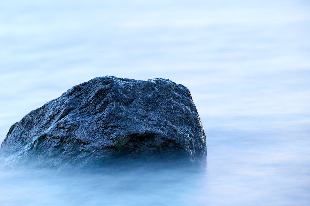 Minimalistische Langzeitbelichtung am See

#photography #nature #fotografie