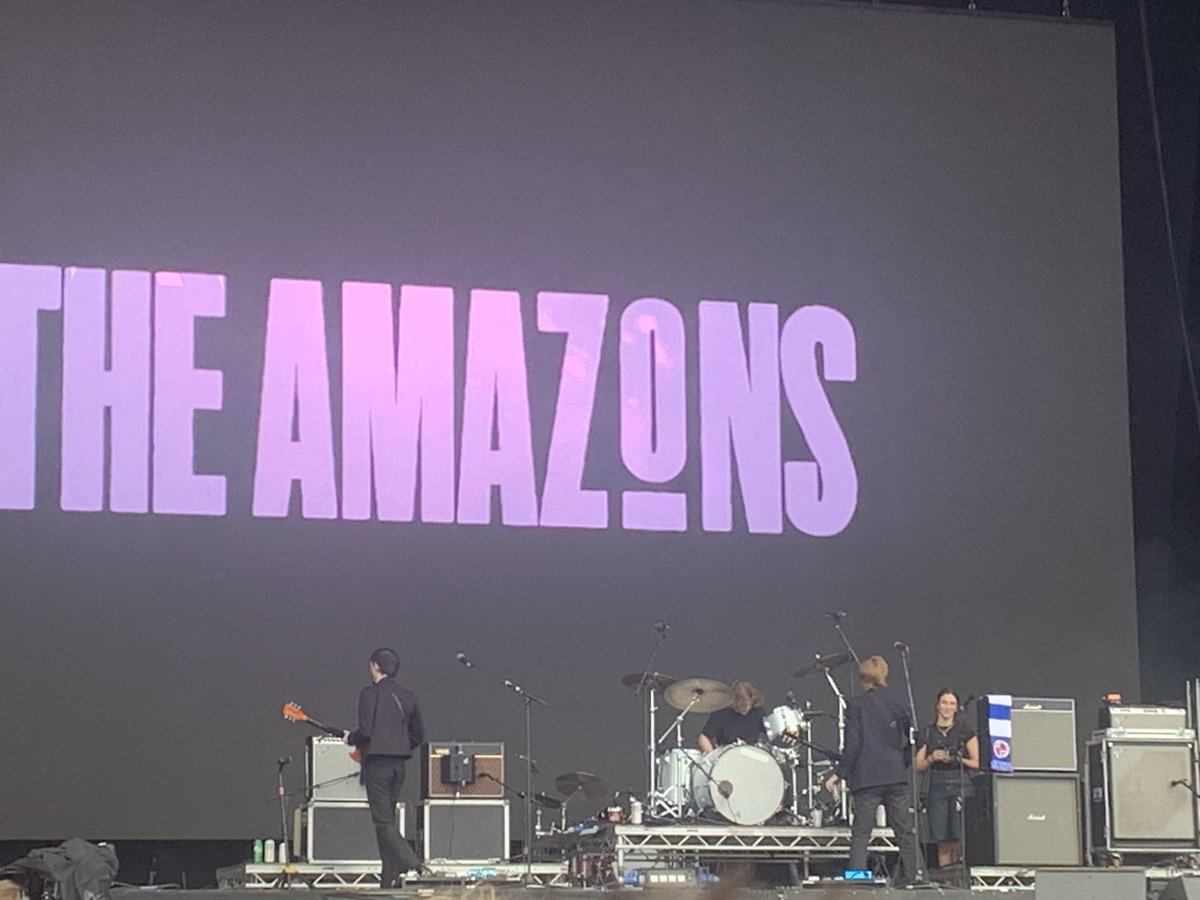 The Amazons with the #readingfc scarf😍😍