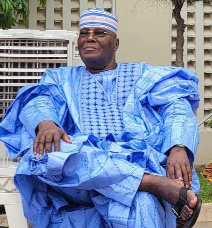 Retweet this picture if you believe Atiku is coming..✌🏽