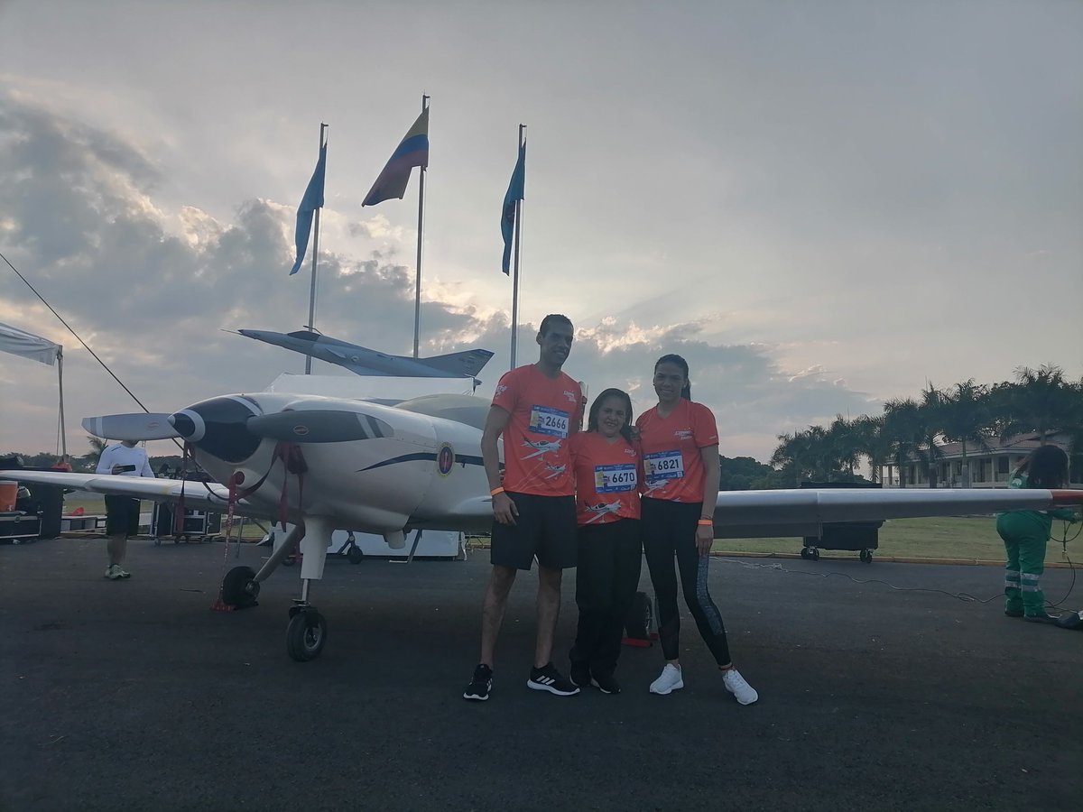 william_vj28's tweet photo. #FuerzaAeroespacialColombiana #CorreComoElViento
Listos para correr 🏃‍♀️🏃🛩️ https://t.co/L7VEqZbgro