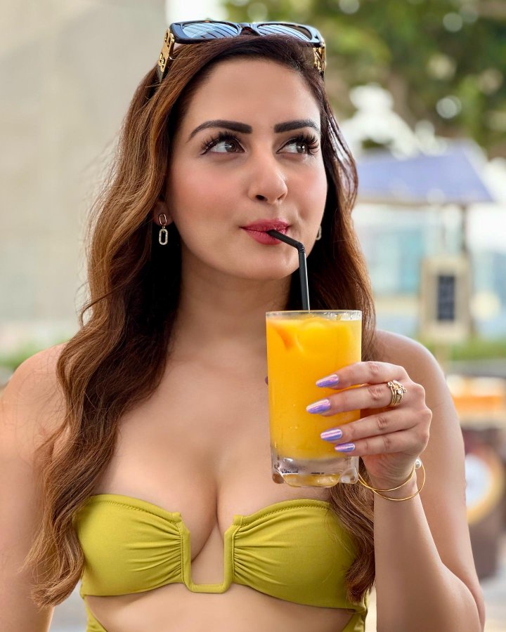 F4iTKENaMAA8jr_?format=jpg&name=900x900