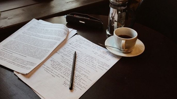 AcademiaDreams's tweet photo. “The purpose of literature is to turn blood into ink.”

— T.S. Eliot https://t.co/YKq1LmxgRG