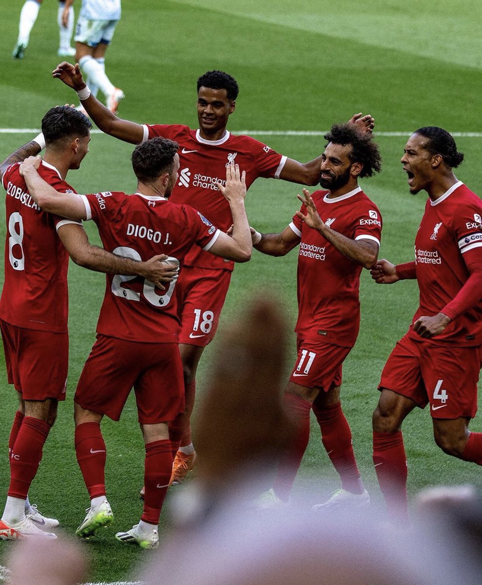 kheush_seck's tweet photo. Notre premier vrai test de la saison💪🏽au moins💪🏽l'équipe sera désormais équilibrée avec chacun jouant dans sa position préférée🙌
Nous allons gagner inchallah et prendre les 3 points… come on red 🔴⚪️
#Jour_de_match
#YNWA https://t.co/XNqxgSYwM1