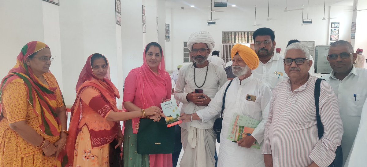 sumanOsian's tweet photo. भारतीय किसान संघ का प्रांत कार्यकर्ता सम्मेलन,(गुरु जम्भेश्वर भगवान के पवित्र स्थान मुकाम में)आज सम्पूर्ण https://t.co/kdQQOSooXq