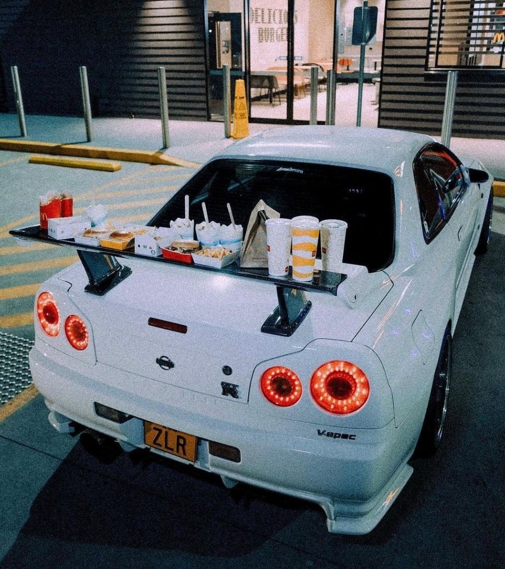 Nissan R34 Skyline GT-R