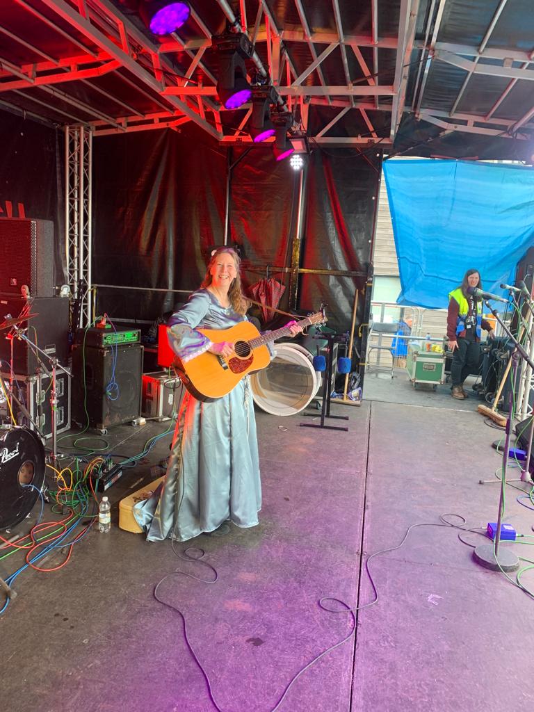 RFM_Audio's tweet image. A great time at the Kirkintiloch Canal Festival. Got a good smile for the camera 😁