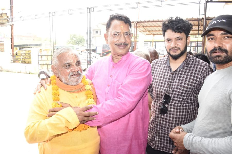 DSingh4BSP's tweet photo. बुजुर्गों का तीर्थ भ्रमण-देवेंद्र बने श्रवण" कार्यक्रम के अंतर्गत तीर्थ दर्शन लगातार जारी है।
#Devendrasingh #bjprewa #bhajpa #bhartiyajantaparty #BJPGovernment #BJP4IND #bjprewateonthar #teonthar #NarendraModi #JPNadda #AmitShah #NarendraSinghTomar #VDSharma #narrotammishra #ShivrajSinghChouhan #Bjp #bjpmp