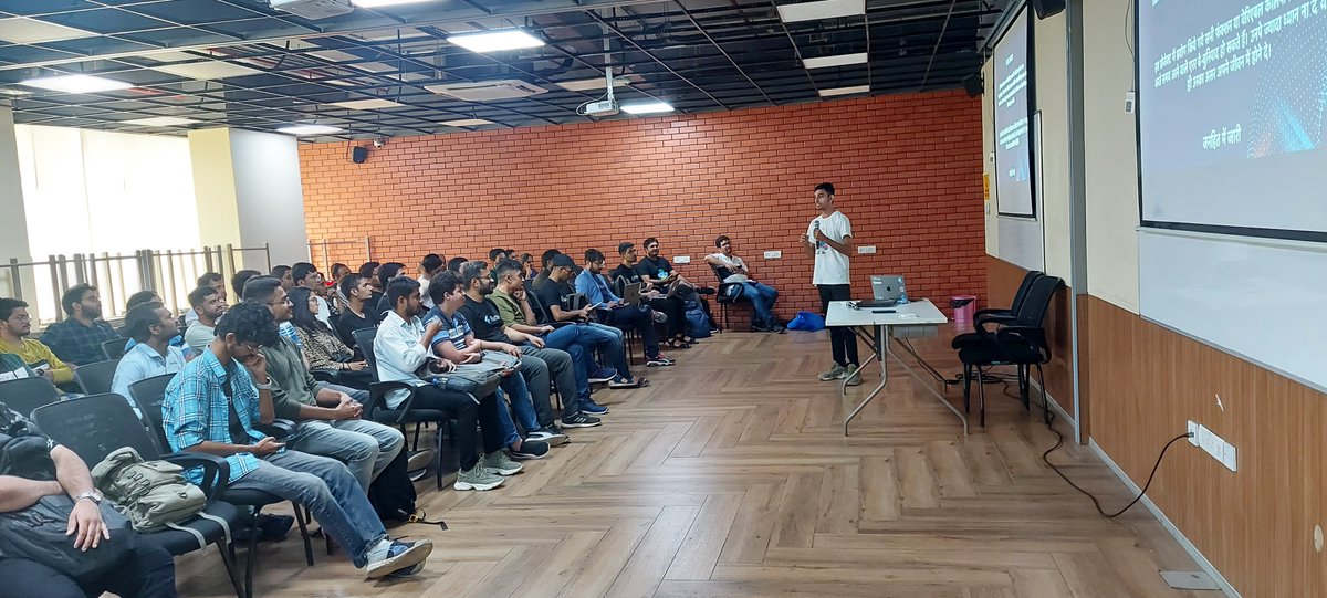 cavin_dev's tweet image. 🎮 Diving into the World of Shaders! 🎨 Had a fantastic time sharing my insights on practical shaders at @MumbaiFlutter. Grateful to @viveky259259 for the opportunity to light up the stage! 🔥✨ 

@FlutterDev @MumbaiFlutter #CodingArt #ShaderMagic #TechTalks