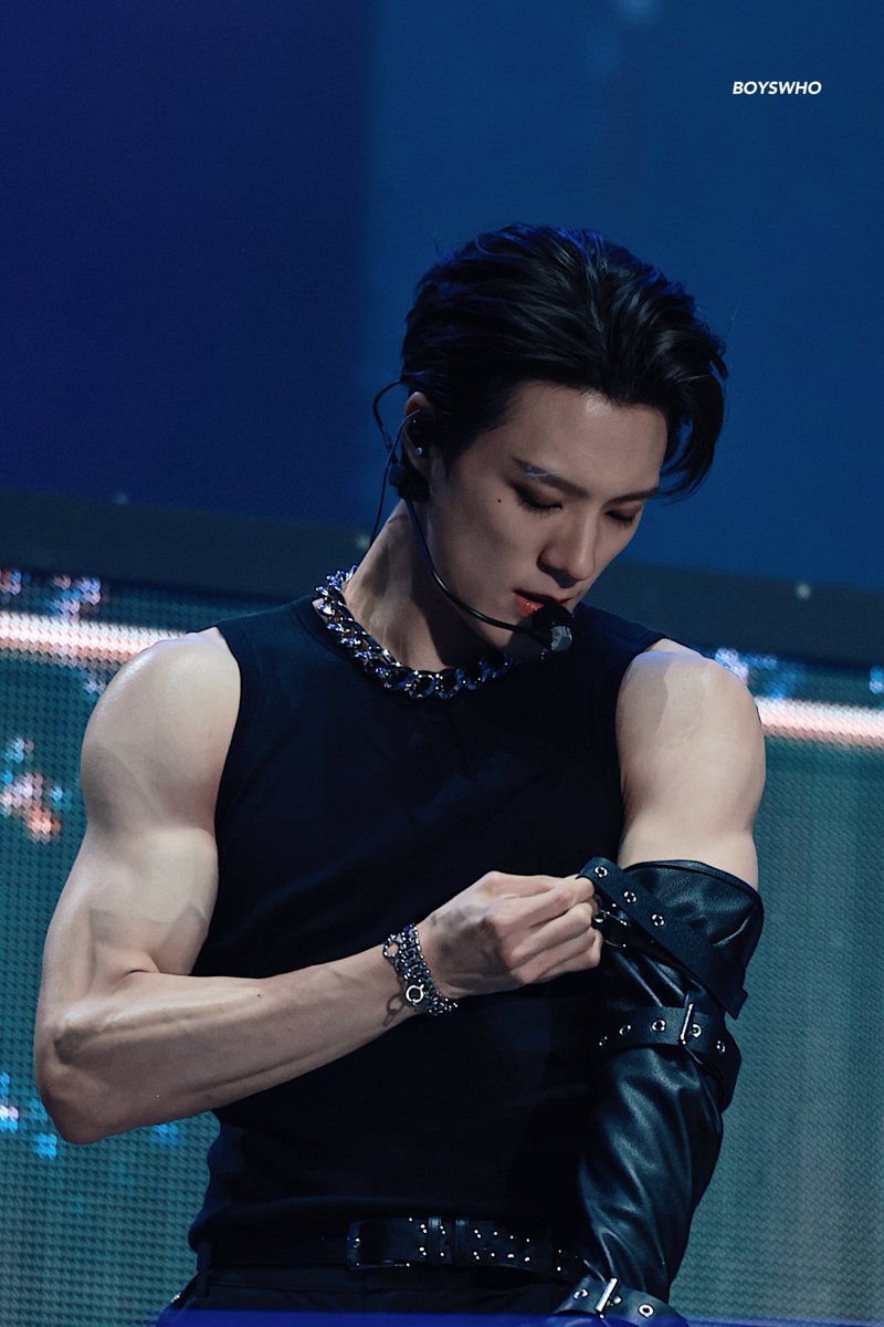 jeno pics 👑 tweet media