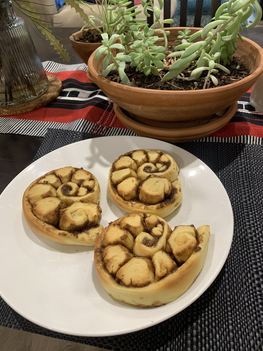 The Optimistic Nerd (@minted_midas) on Twitter photo <a href="/ivyteas/">dirt goblin</a> So this art has lived in the back of my brain for years and today I finally got the excuse to make it a reality. Voila, ammonite cinnamon scrolls! Perhaps not so elegant, but thanks for the fab idea! <a href="/ivyteas/">dirt goblin</a> So this art has lived in the back of my brain for years and today I finally got the excuse to make it a reality. Voila, ammonite cinnamon scrolls! Perhaps not so elegant, but thanks for the fab idea!