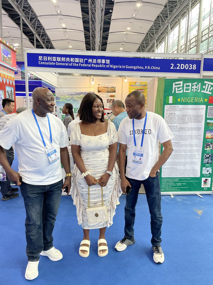 itzAmalee's tweet photo. Met with some great men yesterday at the 31st Guangzhou Fair , at the Stand of Consulate General of the Federal Republic of Nigeria in Guangzhou,P.R.China. https://t.co/e56vI9jfAZ