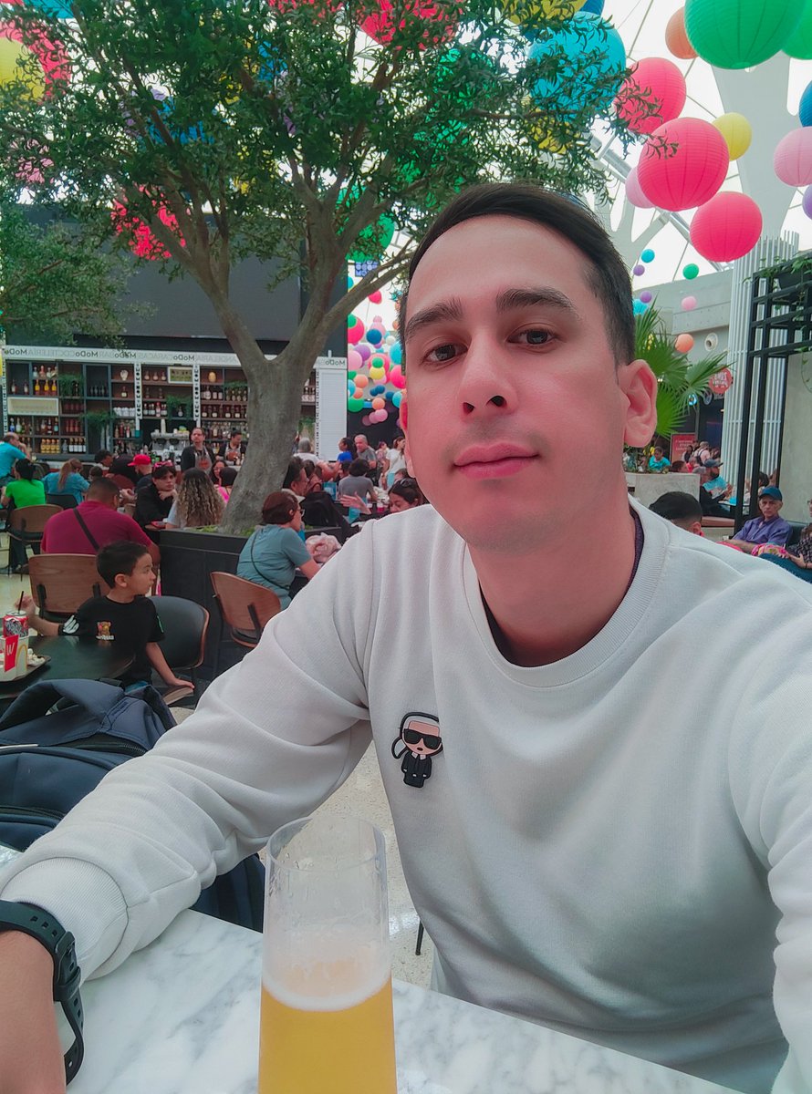 enriquepdibujos's tweet image. Buen sitio para pasar el rato #MoDoBar 🌻✨ #GoodVibes #sambildelacandelaria