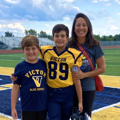 DurkiElizabeth's tweet photo. #NewProfilePic

Are you ready for some football?!?!?!
•Go Victor• https://t.co/3ca36HkBkk