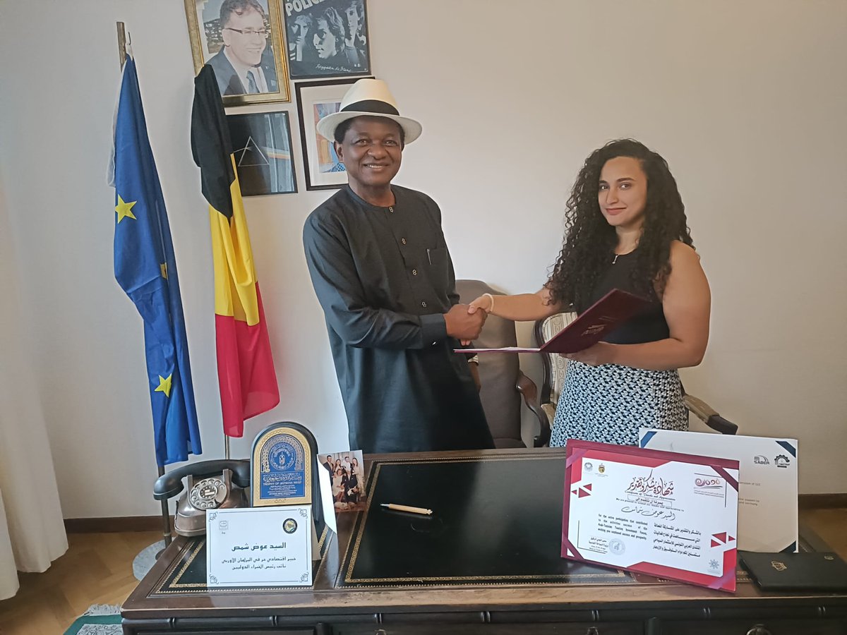 ccic_chambre's tweet photo. Une convention a été signée entre et les @CvucUccc  représentées par Mr Augustin Tamba et par le cabinet "Just BIM It"  représenté par Mme Asmae Ben Bahida Fondatrice et PDG et Mr Chamas Awad en présence de la CCIC représentée par Mr Prosper Yamen. https://t.co/UVto0aUMWm