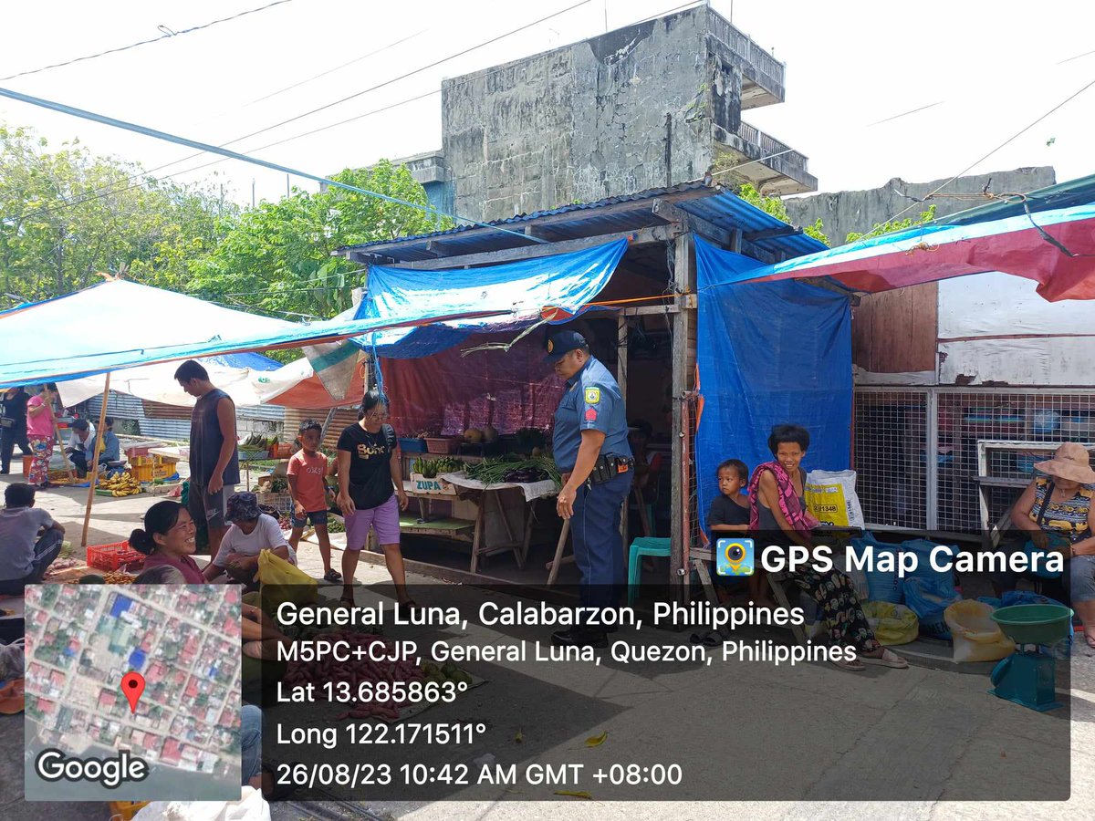 generalluna_mps's tweet photo. On August 26, 2023 from 10:39 AM onwards, personnel of General Luna MPS led by PSMS John Carlos C Marquez conducted foot patrol/police visibility around Poblacion and public market in connection with anti-criminality campaign of the PNP. https://t.co/ABFOOByzYq