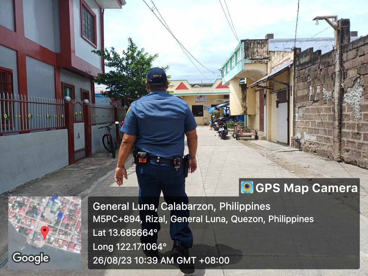 generalluna_mps's tweet photo. On August 26, 2023 from 10:39 AM onwards, personnel of General Luna MPS led by PSMS John Carlos C Marquez conducted foot patrol/police visibility around Poblacion and public market in connection with anti-criminality campaign of the PNP. https://t.co/ABFOOByzYq